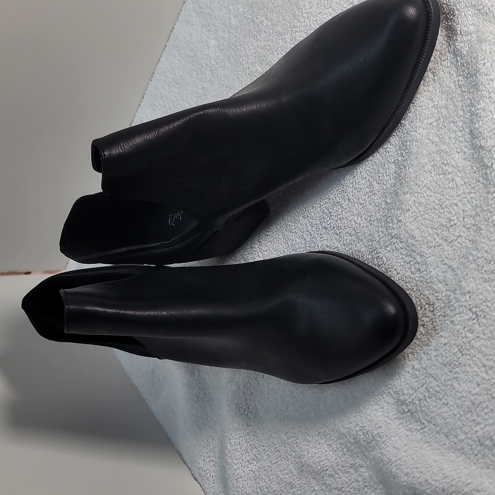Qupid Boots Size 10